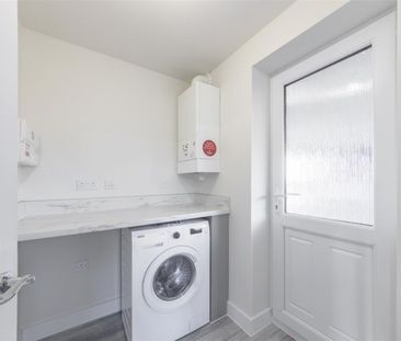 3 BED Detached house To rent - Photo 2