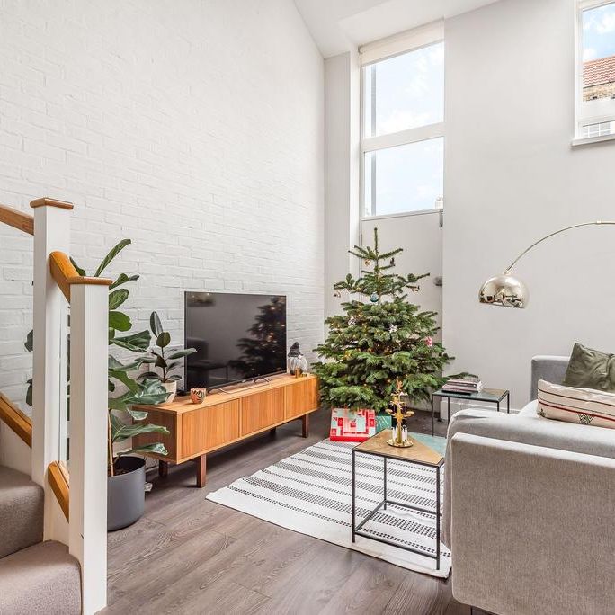 2 bedroom terraced house to rent - Photo 1