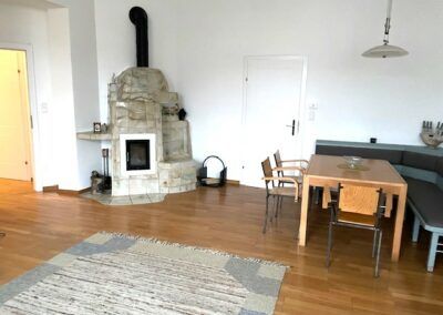 Helle, freundliche 2 Zimmer Altbau-Wohnung mit Balkon in Hauptplatznähe - Photo 1