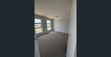 Brand New Family Home - Photo 5