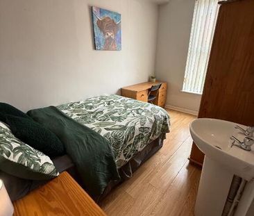 Westminster Street, Room 1, All Bills Included, Belfast, BT7 1LA - Photo 5