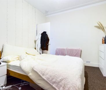 5 bedroom terraced house to rent - Photo 2