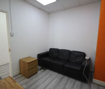 Marlborough Parade, Uxbridge Road, Hayes, UB10 0LR - Photo 4