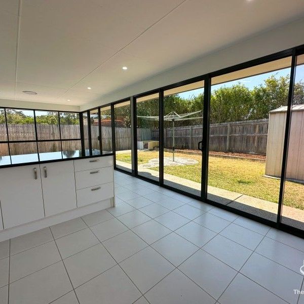 Spacious, Fully Air-Conditioned Home with Dual Entertaining Areas - Photo 1