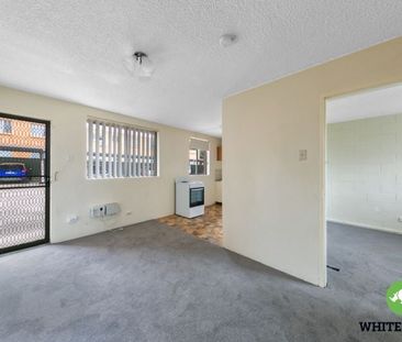 2/5 Charles Street, Queanbeyan - Photo 4