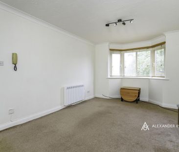 2 bedroom flat to rent - Photo 2