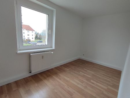 SPÄTSOMMER-AKTION 1 Monat kaltmietfrei! Ihr neues Zuhause! 3-Raumwohnung mit Balkon! - Foto 2