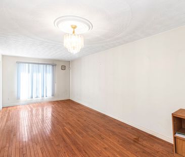 For Lease - 206 Bay Street, Hamilton, Ontario - Photo 1