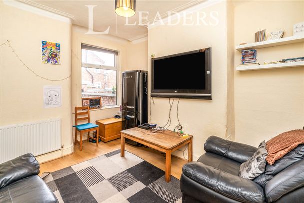 3 bedroom house to rent Olivia Grove, Manchester, M14 - Photo 1