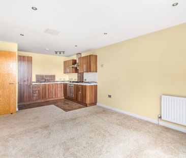 2 bedroom flat to rent - Photo 3