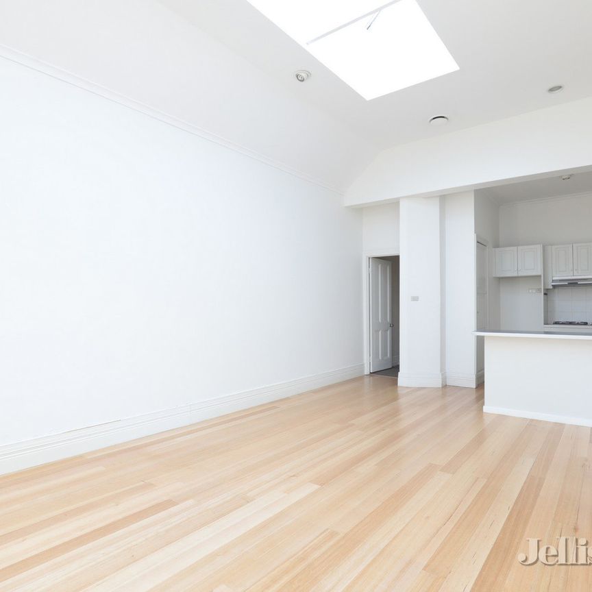 17 Mell Street, Toorak - Photo 1