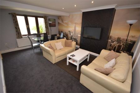 5 bedroom terraced house to rent - Photo 2