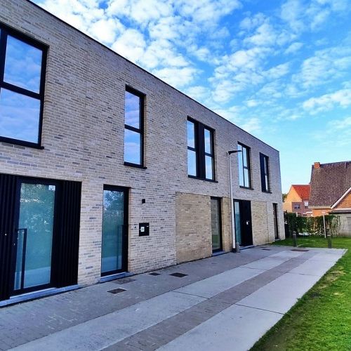 Energiezuinige woning te huur nabij het centrum van Wevelgem - Photo 1