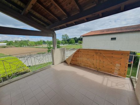 Location Appartement 4 pièces 80m² CHANAS 38150 - Photo 3