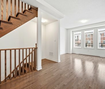 For Lease - 109 Fruitvale Circle, Brampton, Ontario - Photo 3