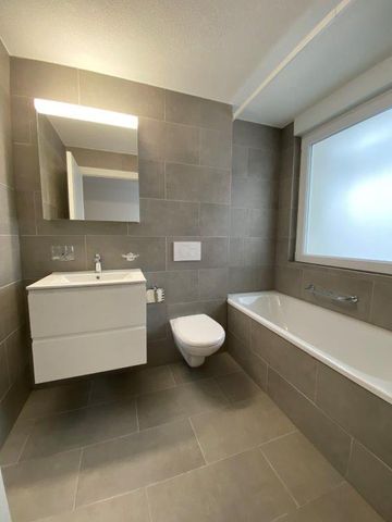 Charmant appartement de 2 pièces avec balcon à La Chaux-de-Fonds - Foto 4