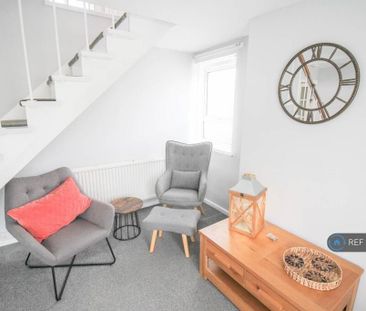 2 bedroom maisonette to rent - Photo 1