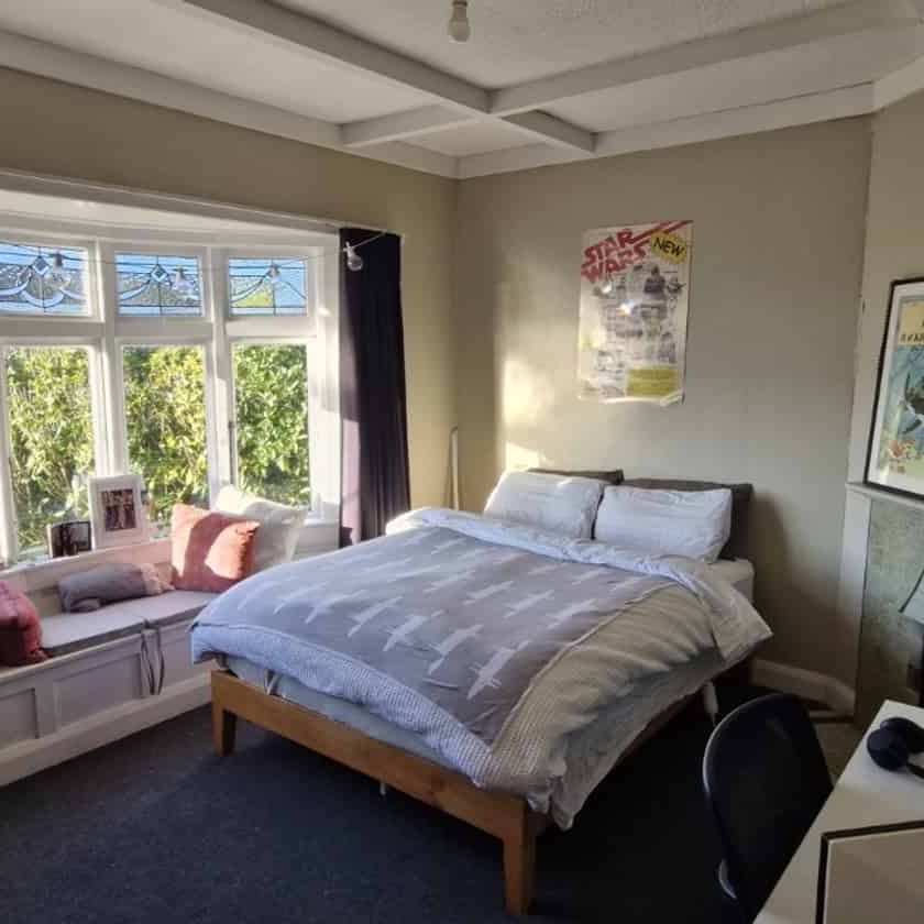 Fantastic Top storey flat - Photo 1