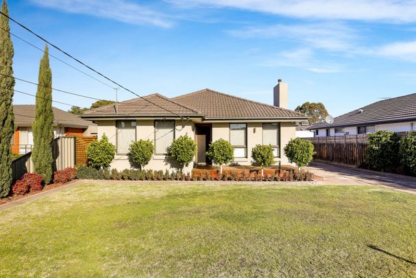 7 The Crossway Keilor East VIC 3033 - Photo 1
