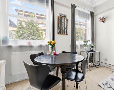 1 Bed Flat, Lansdowne House, SW8 - Photo 2