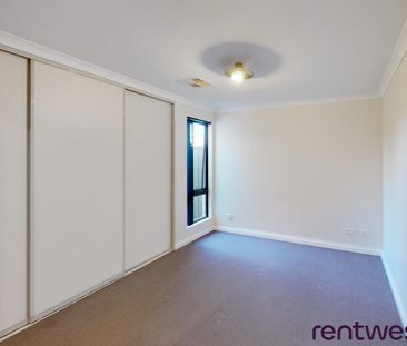 PRISTINE PROPETY IN QUIET LOCATION - Photo 3