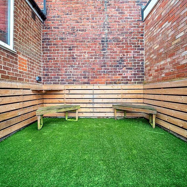 2 bed terraced house to rent in DH3 - Photo 1