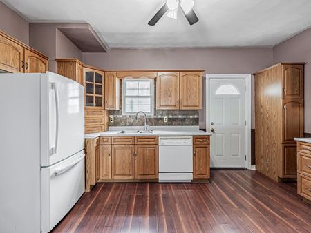 For Lease - 10 Liberty Street, Clarington, Ontario - Photo 5