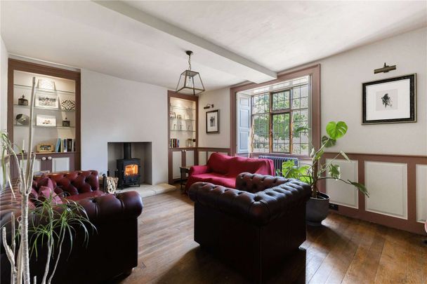 Grade II* listed Manor Farmhouse - Photo 1