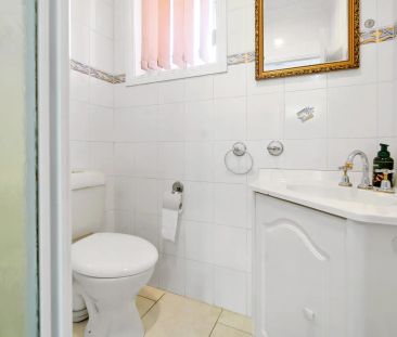 Convenient Living in Noble Park - Photo 4