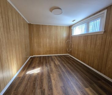 For Lease - 26 Southampton Drive, Toronto, Ontario - Photo 2