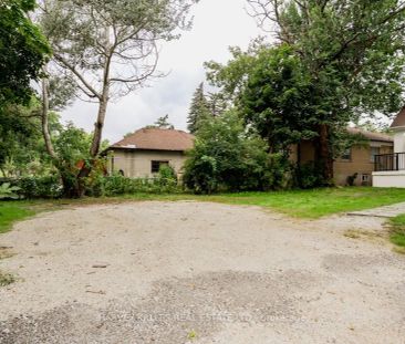 129 Major Mackenzie Drive E - Photo 2