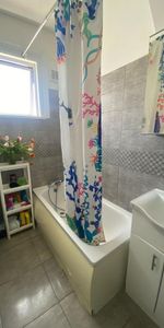 House share to rent - Photo 4