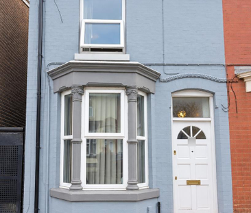 2 bedroom end of terrace house to rent - Photo 6