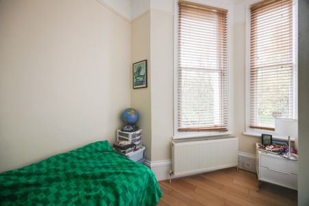 3 Bedroom Flat To Let - Photo 3