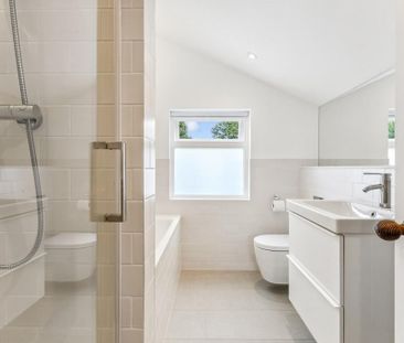 3 bedroom terraced house to rent - Photo 5