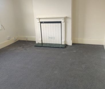 1 Bed Flat, Northcote Road, CR0 - Photo 1