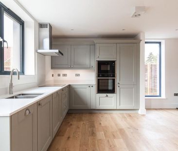 3 bedroom semi-detached house to rent - Photo 6