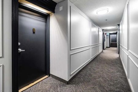 Cote-des-Neiges Apartments — 1 Bedroom available at 4760 Chemin de la Côte-des-Neiges - Photo 5