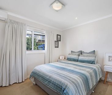 10 Sublime Point Avenue, Tascott. - Photo 2