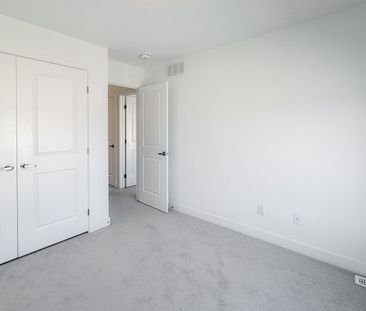 For Lease - 889 Solarium Avenue, Blossom Park - Airport and Area, O... - Photo 1