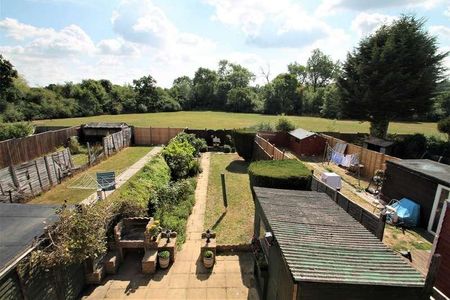 Ridgeview Close, Barnet, EN5 - Photo 2