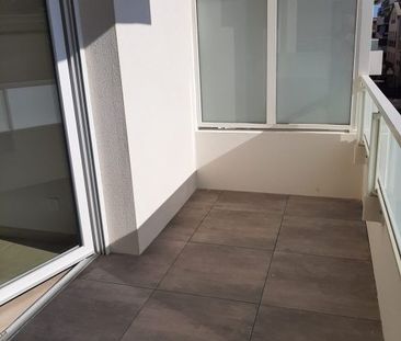 T2 AVEC BALCON ET PARKING EN SOUS SOL - Photo 5