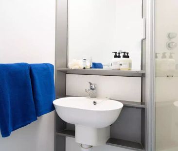 Gold En-Suite - Standard View | Mid Level - Photo 6