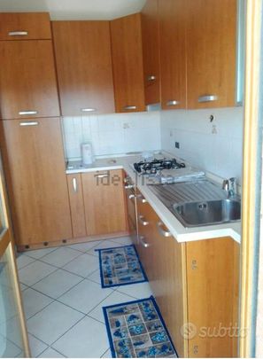 TIBURTINA SETTECAMINI TRiLOCALE ARREDATO BALCONE - Foto 1