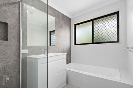 Beautifully Renovated Family Home In The Heart Of Carina. - Photo 5