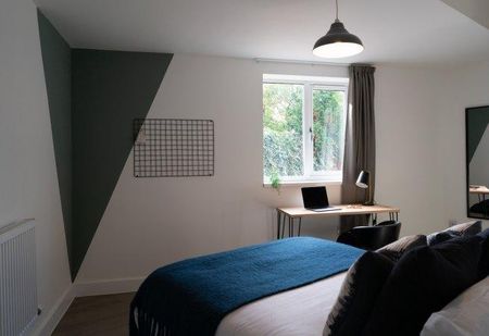 12 bedroom house share to rent - Photo 3