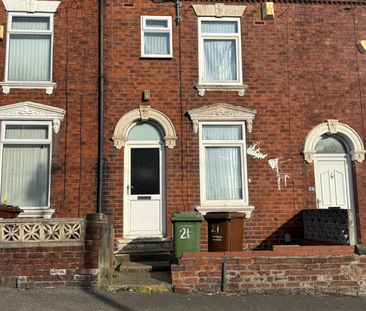 Holly Street Room 2 - Photo 1