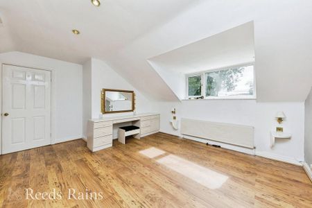 4 bedroom detached house to rent - Photo 5