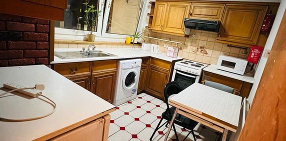 RM2 Ben Jonson Road | Stepney Green | London | E1 3NJ - Photo 2