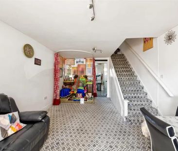 3 bedroom detached house to rent - Photo 5